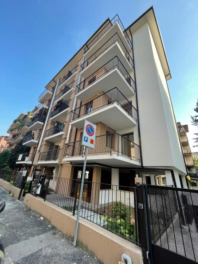 Apartament La Maison De Nini Werona Zewnętrze zdjęcie